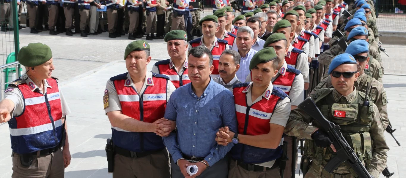 Οι φήμες για πραξικόπημα οδήγησαν σε νέες μαζικές συλλήψεις στην Τουρκία: Συνελήφθησαν 238 στελέχη των ενόπλων δυνάμεων